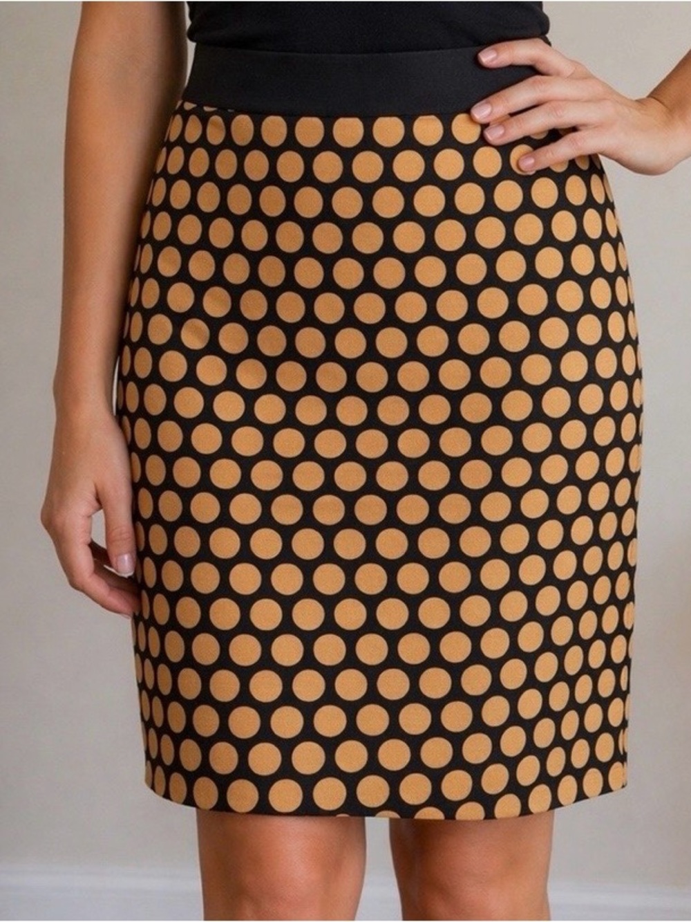 👠 NWT Talbots Black and Gold Dot Knit Pencil Skirt